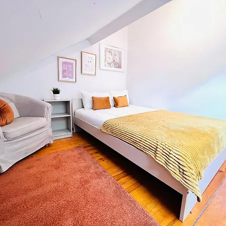 Bairro Alto, Location In Centre