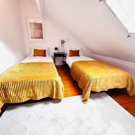 Bairro Alto, Location In Centre *