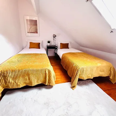 Vandrarhem Bairro Alto, Location In Centre *