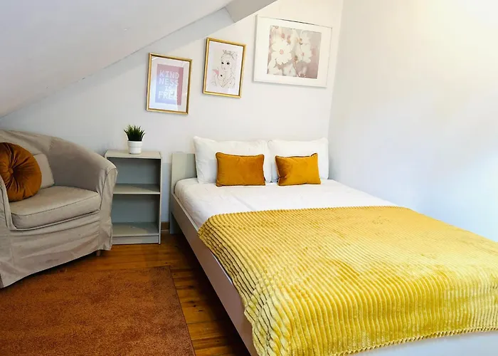 Хостел Bairro Alto, Location In Centre *