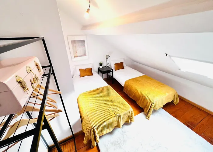 Хостел Bairro Alto, Location In Centre Лісабон