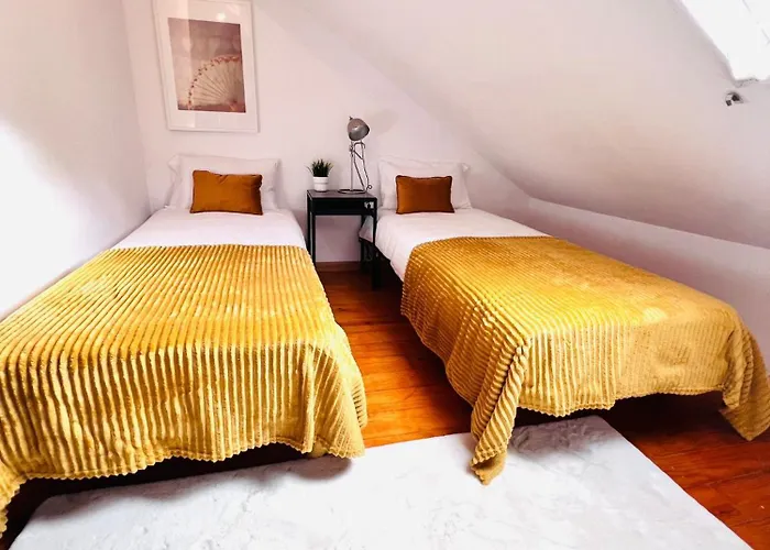 Bairro Alto, Location In Centre *