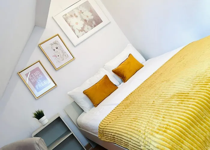 Bairro Alto, Location In Centre