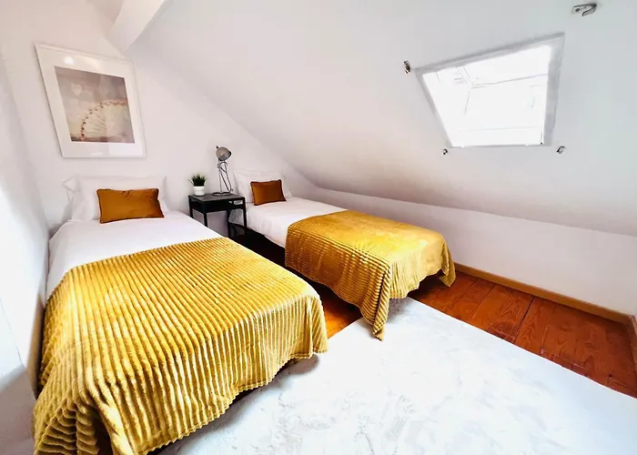 Bairro Alto, Location In Centre Хостел *