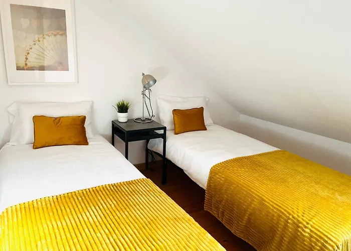 Bairro Alto, Location In Centre Лісабон