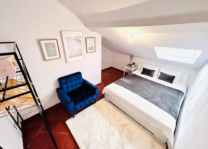 Bairro Alto, Location In Centre Хостел *