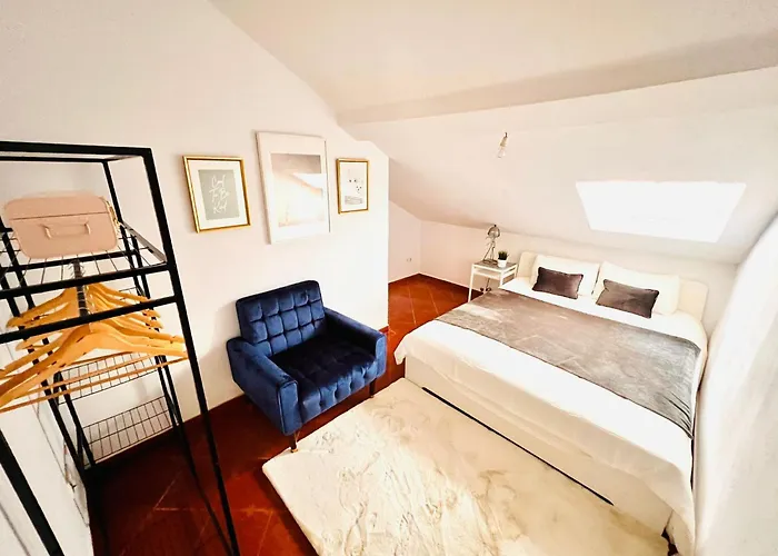 Хостел Bairro Alto, Location In Centre Лісабон