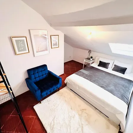 Bairro Alto, Location In Centre Хостел *
