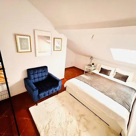 Bairro Alto, Location In Centre Lisbona